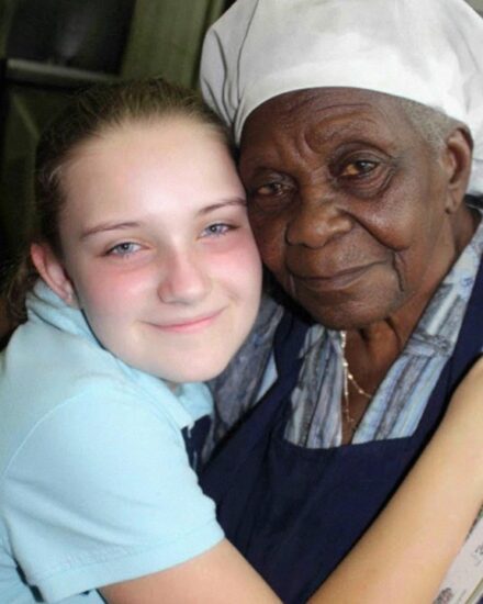 My Classmates Spent Years Laughing at My ‘Lunch Lady’ Grandma – Until My Graduation Speech Made Them Fall Silent